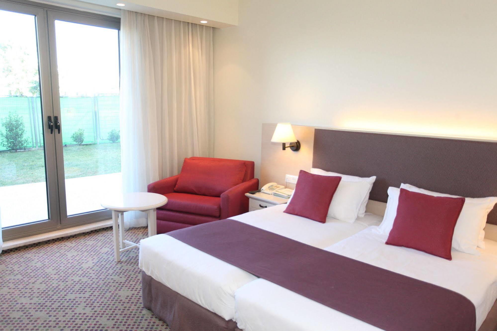 Hotel Ramat Rachel 4*